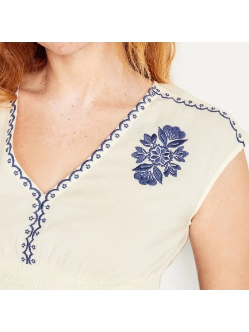 Old Navy White Embroidered Blue Floral Smocked Waist-Defined Top Women's Large - Picture 3 of 15